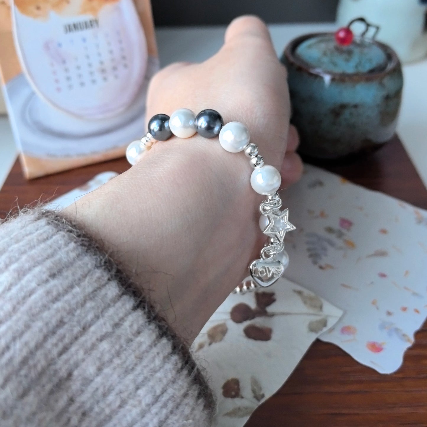 Where Nature Meets Grace – Sterling Silver Green Leaf Bracelet That Wraps the Wild Around Your Wrist