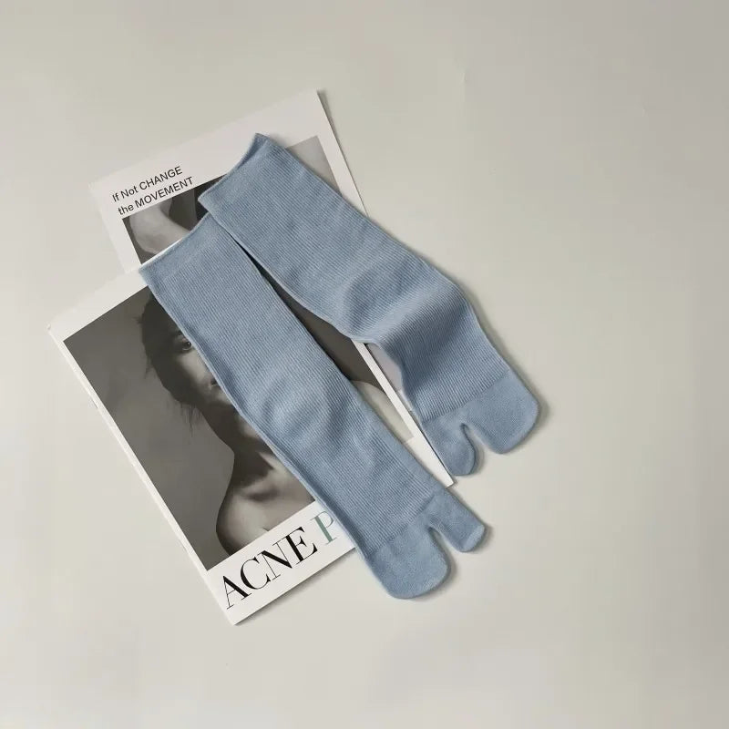 Rediscover Comfort, Balance & Style – Combed Cotton Tabi Socks That Honour Tradition and Redefine Everyday Wear