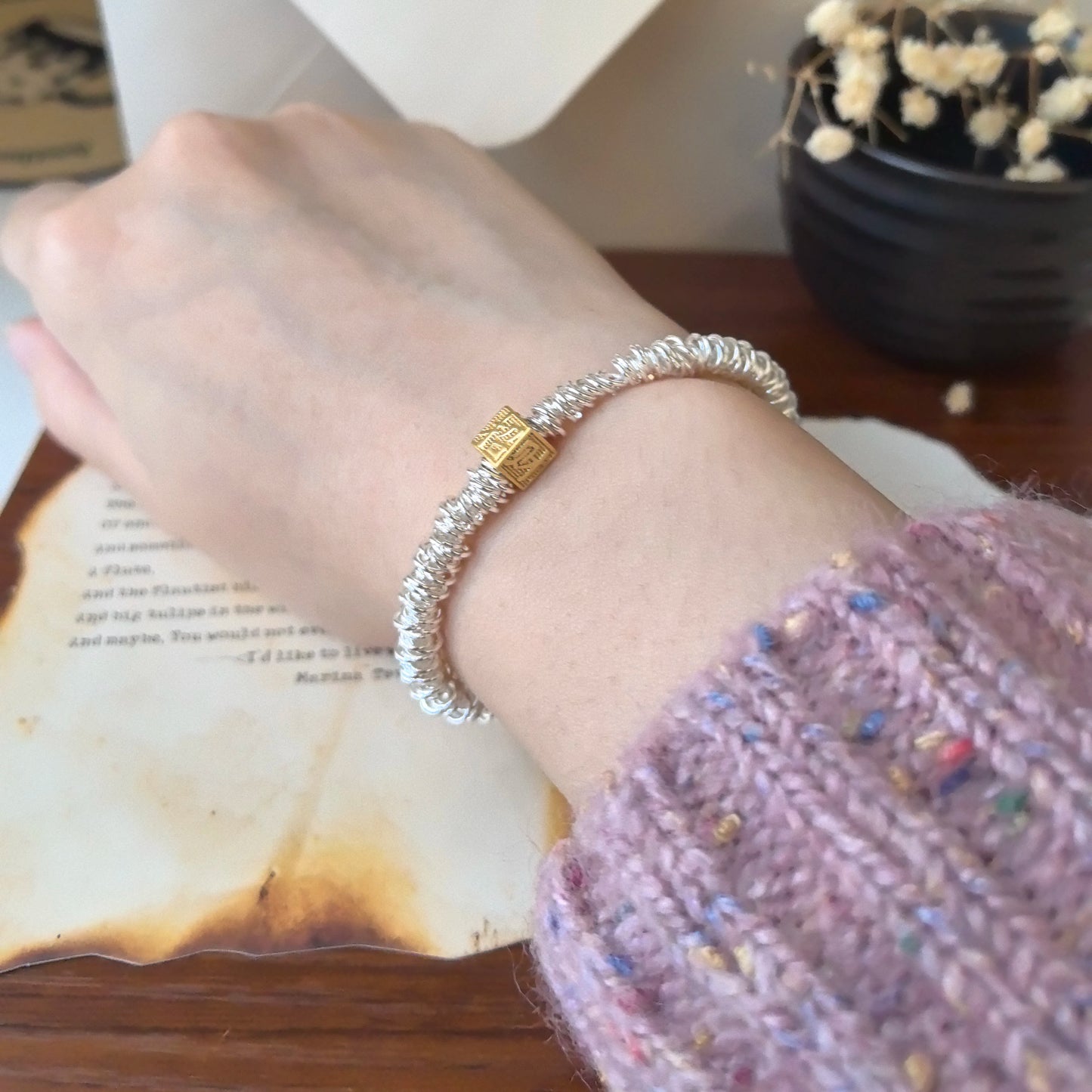 Where Nature Meets Grace – Sterling Silver Green Leaf Bracelet That Wraps the Wild Around Your Wrist