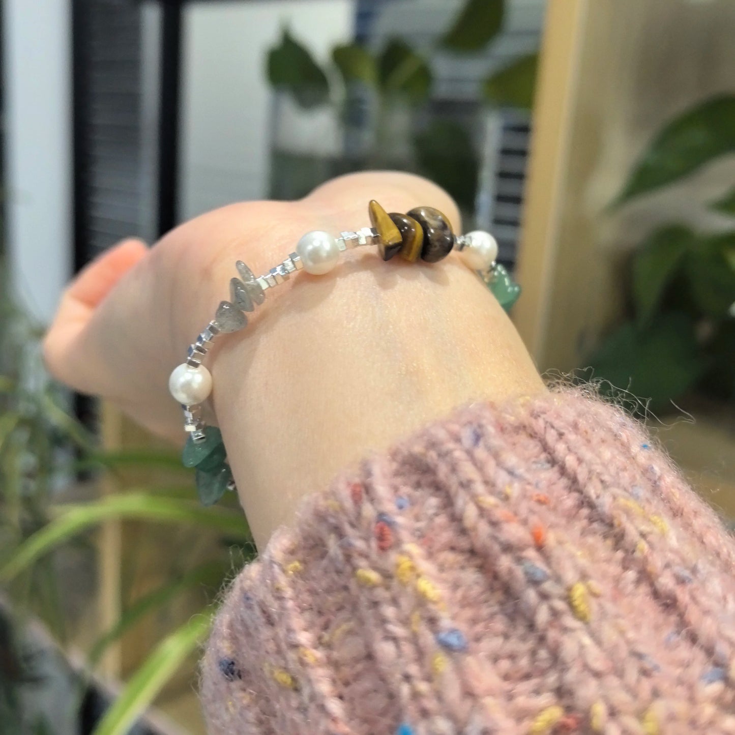 Where Nature Meets Grace – Sterling Silver Green Leaf Bracelet That Wraps the Wild Around Your Wrist