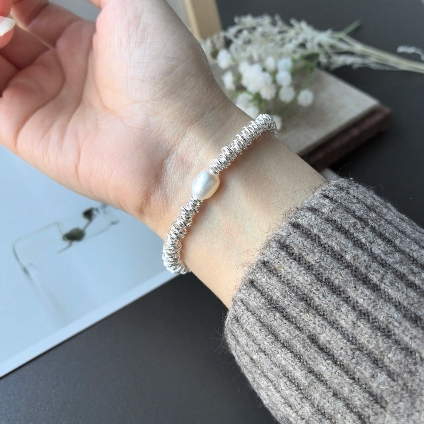 Where Nature Meets Grace – Sterling Silver Green Leaf Bracelet That Wraps the Wild Around Your Wrist