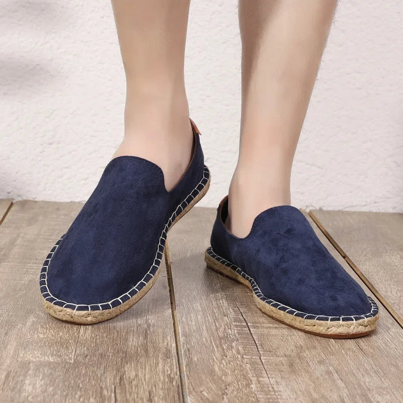 Stride into Summer – Effortless Style Meets Natural Hemp Comfort