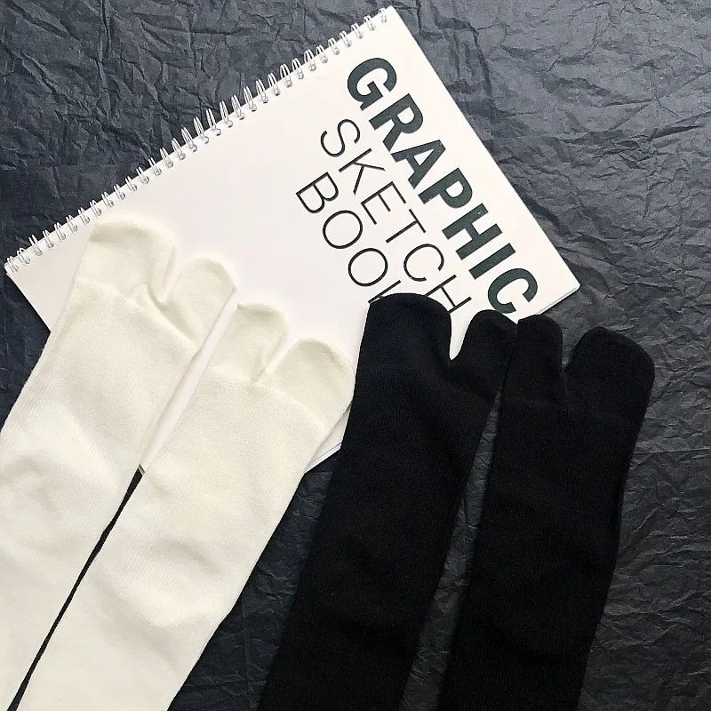 Rediscover Comfort, Balance & Style – Combed Cotton Tabi Socks That Honour Tradition and Redefine Everyday Wear