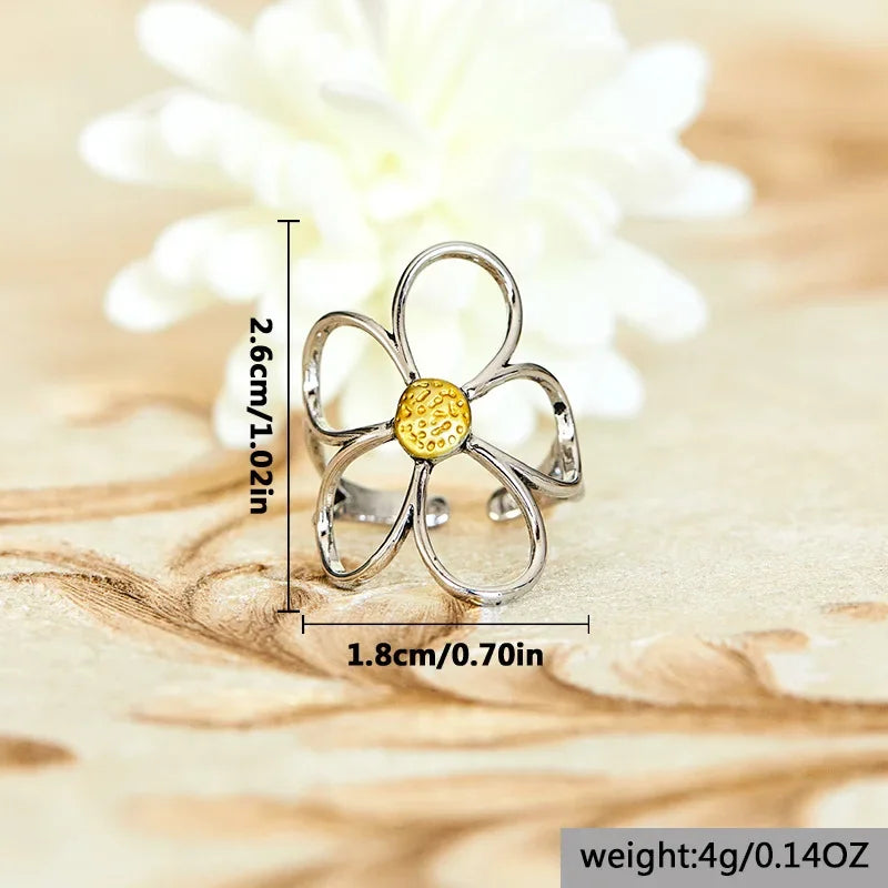 A Petal for Every Moment – Simple Daisy Ring That Blooms with Everyday Joy