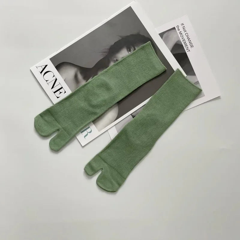 Rediscover Comfort, Balance & Style – Combed Cotton Tabi Socks That Honour Tradition and Redefine Everyday Wear