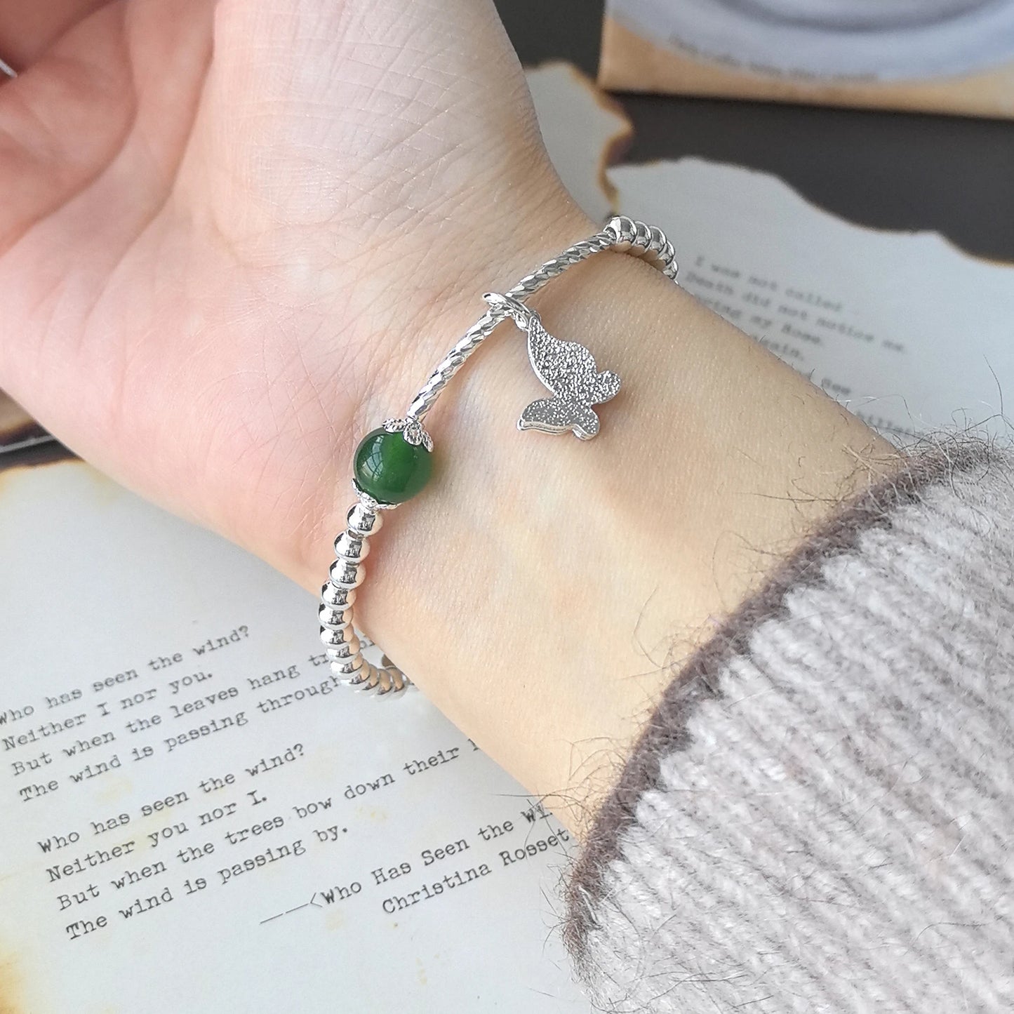 Where Nature Meets Grace – Sterling Silver Green Leaf Bracelet That Wraps the Wild Around Your Wrist