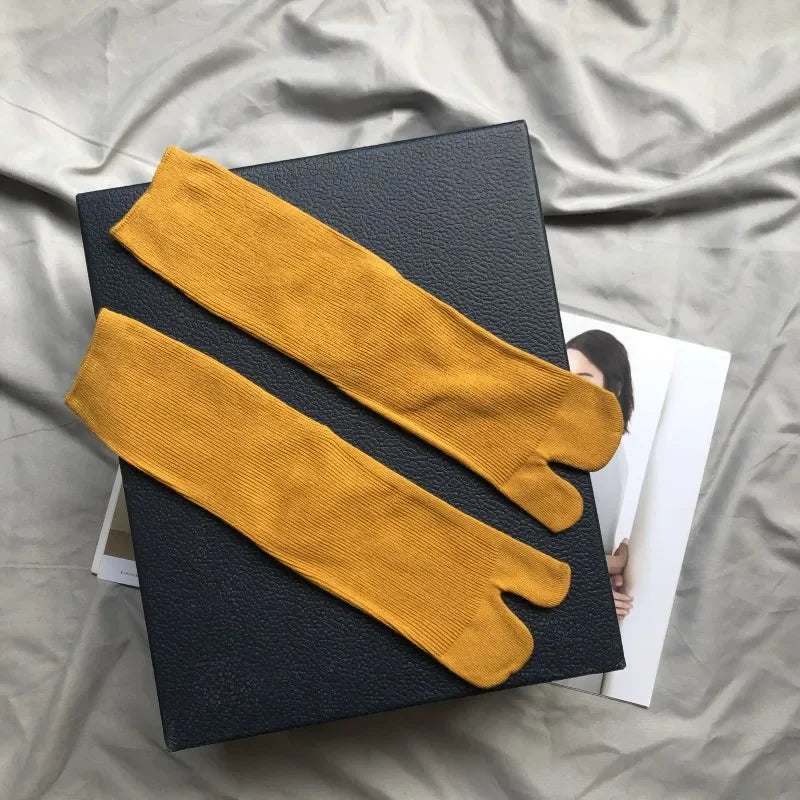 Rediscover Comfort, Balance & Style – Combed Cotton Tabi Socks That Honour Tradition and Redefine Everyday Wear
