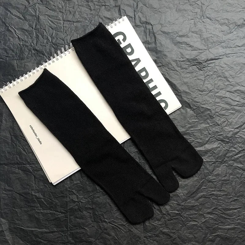 Rediscover Comfort, Balance & Style – Combed Cotton Tabi Socks That Honour Tradition and Redefine Everyday Wear