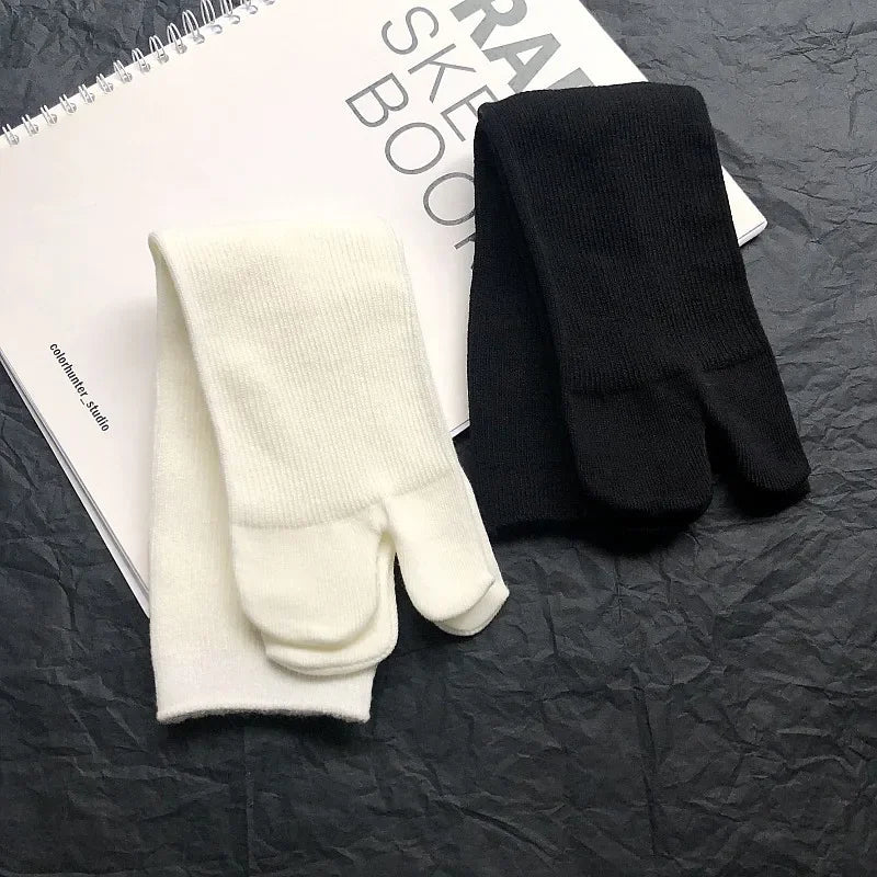 Rediscover Comfort, Balance & Style – Combed Cotton Tabi Socks That Honour Tradition and Redefine Everyday Wear