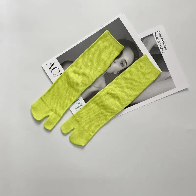 Rediscover Comfort, Balance & Style – Combed Cotton Tabi Socks That Honour Tradition and Redefine Everyday Wear