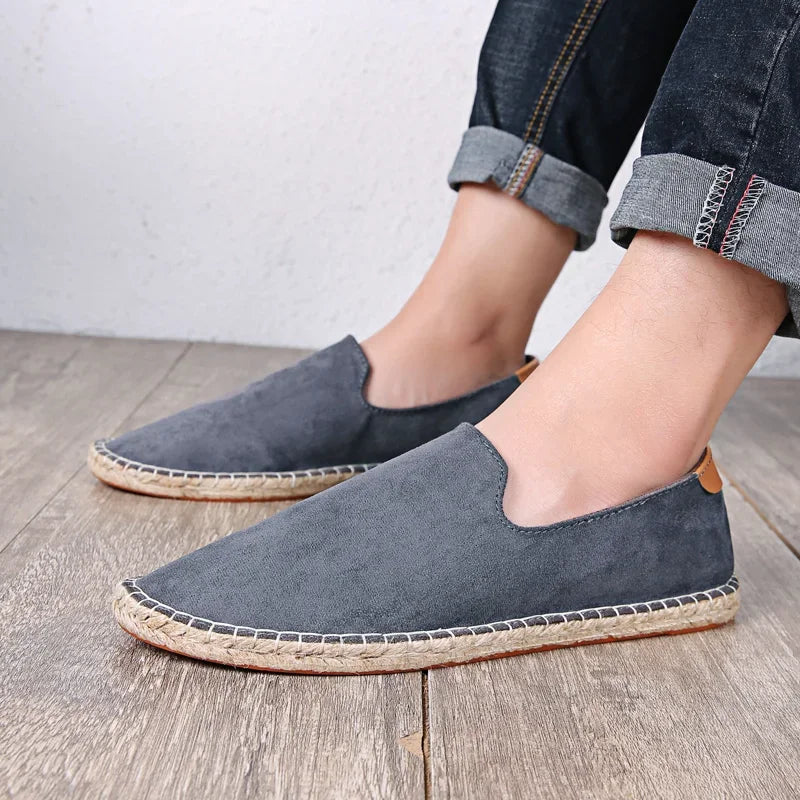 Stride into Summer – Effortless Style Meets Natural Hemp Comfort