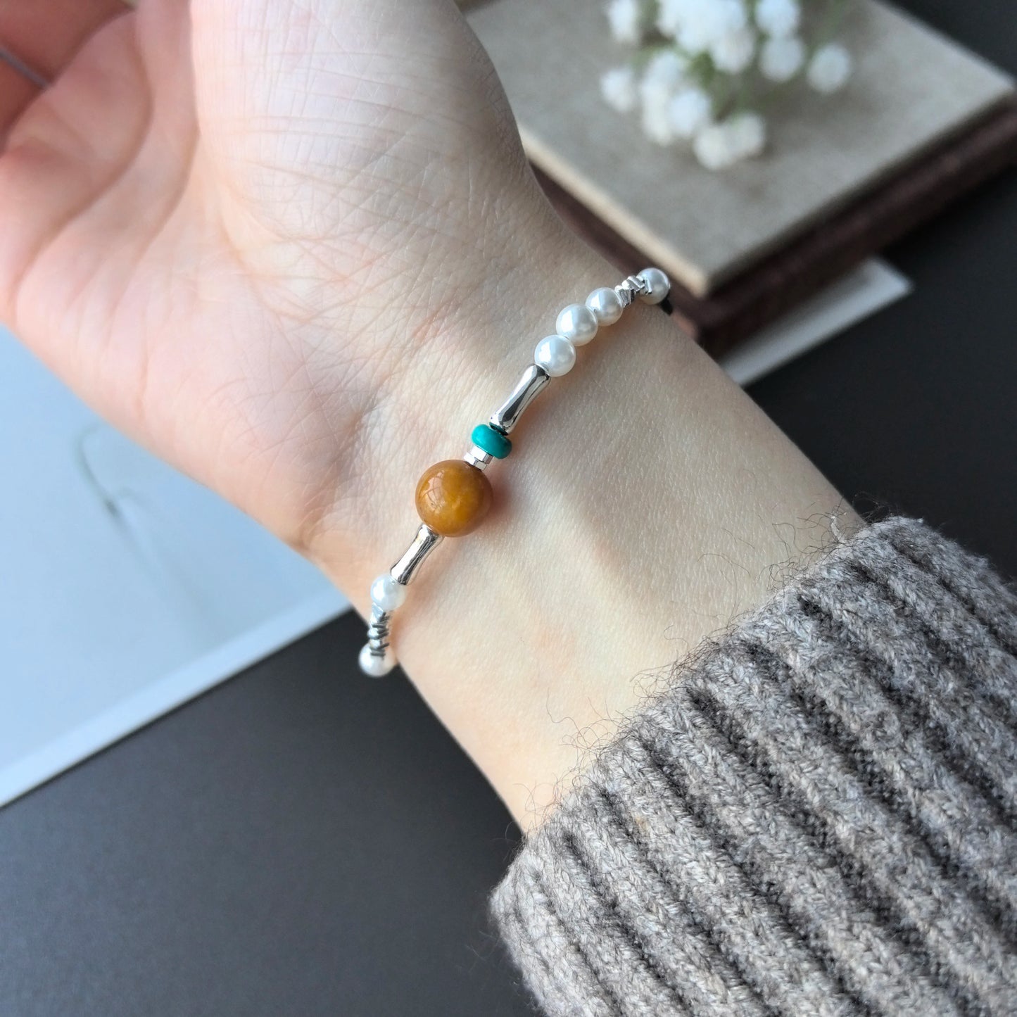 Where Nature Meets Grace – Sterling Silver Green Leaf Bracelet That Wraps the Wild Around Your Wrist