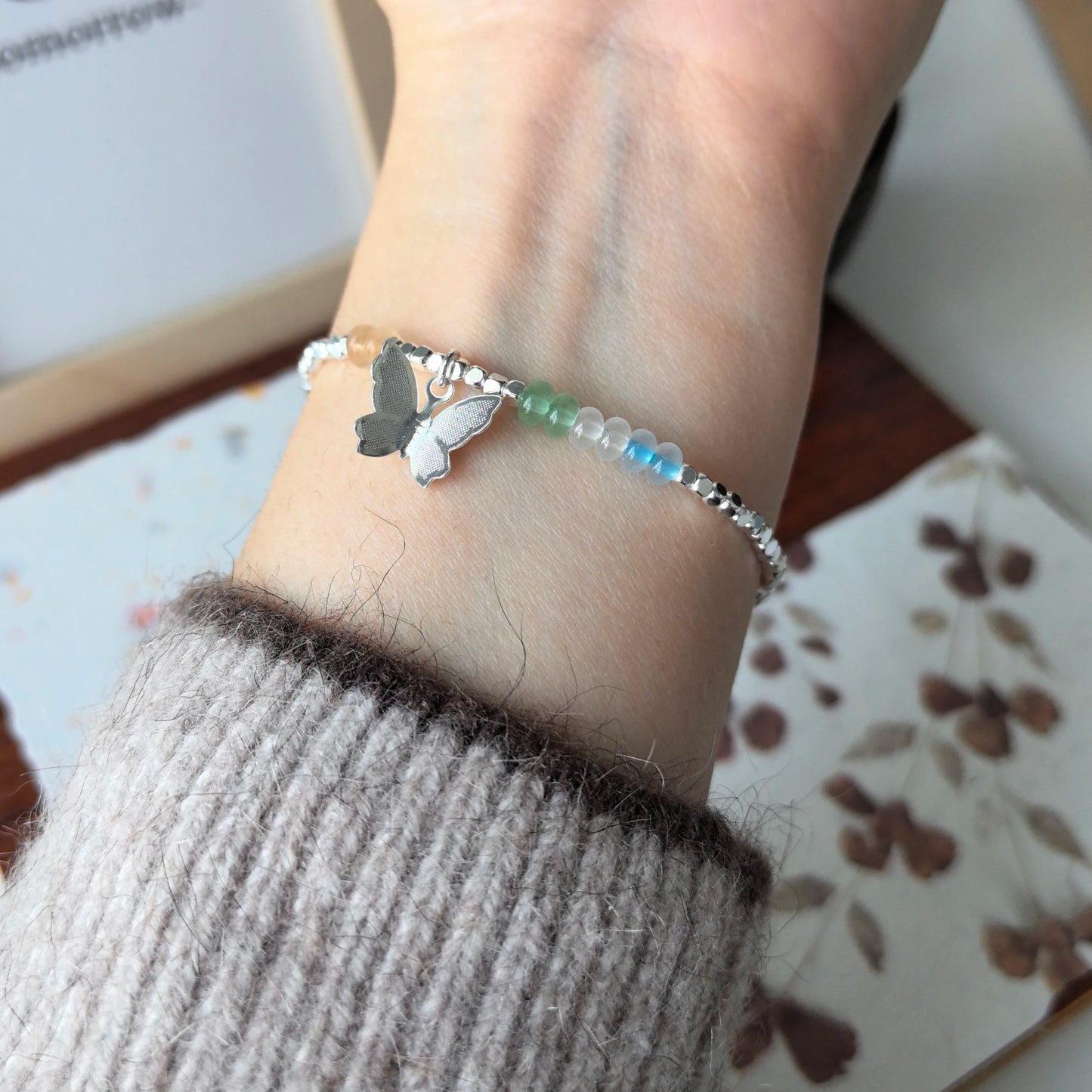 Where Nature Meets Grace – Sterling Silver Green Leaf Bracelet That Wraps the Wild Around Your Wrist