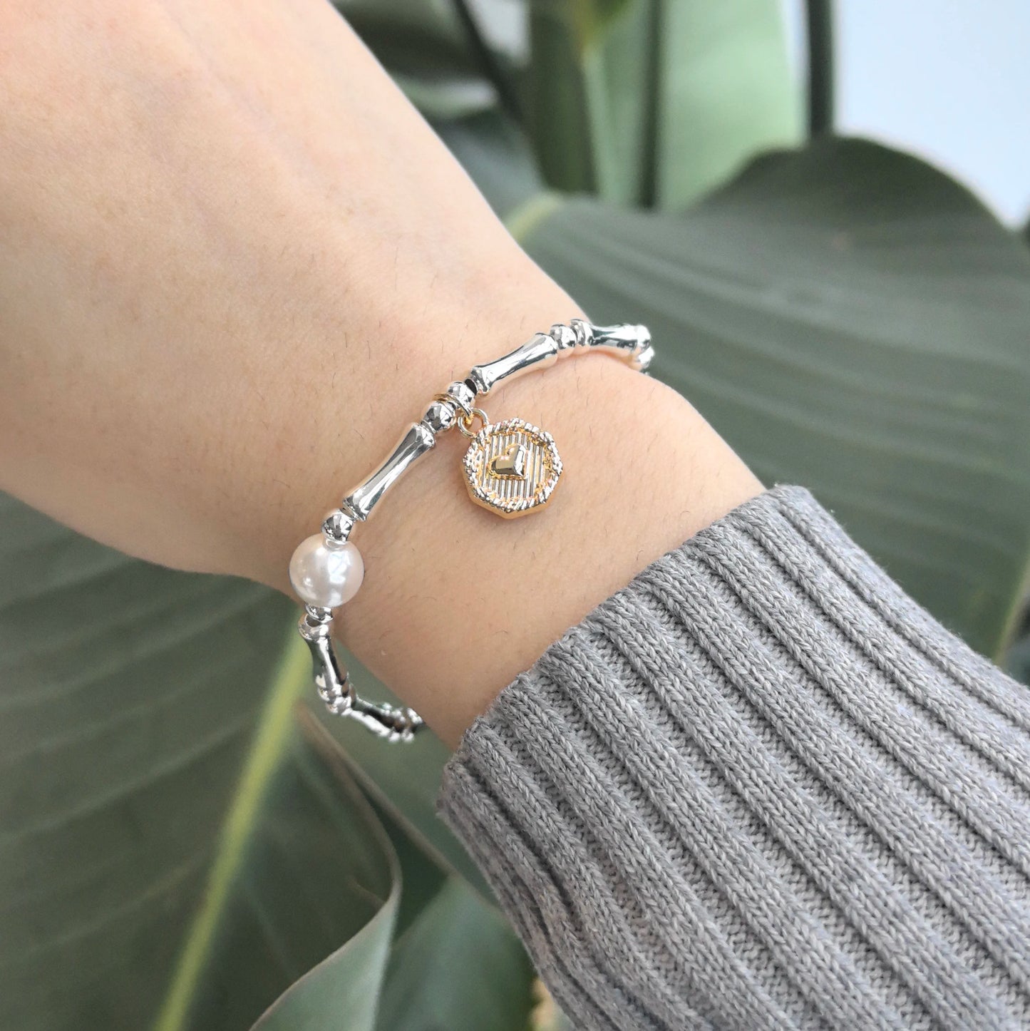 Where Nature Meets Grace – Sterling Silver Green Leaf Bracelet That Wraps the Wild Around Your Wrist