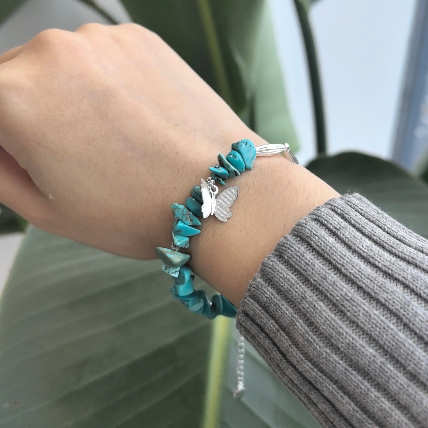 Where Nature Meets Grace – Sterling Silver Green Leaf Bracelet That Wraps the Wild Around Your Wrist