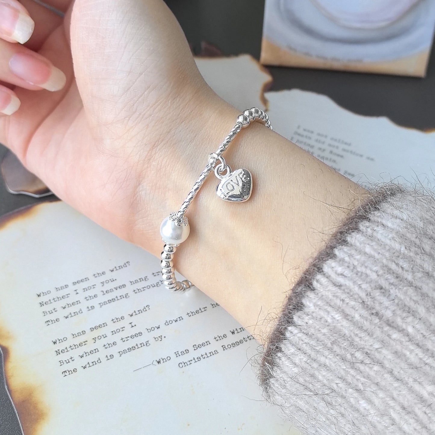 Where Nature Meets Grace – Sterling Silver Green Leaf Bracelet That Wraps the Wild Around Your Wrist