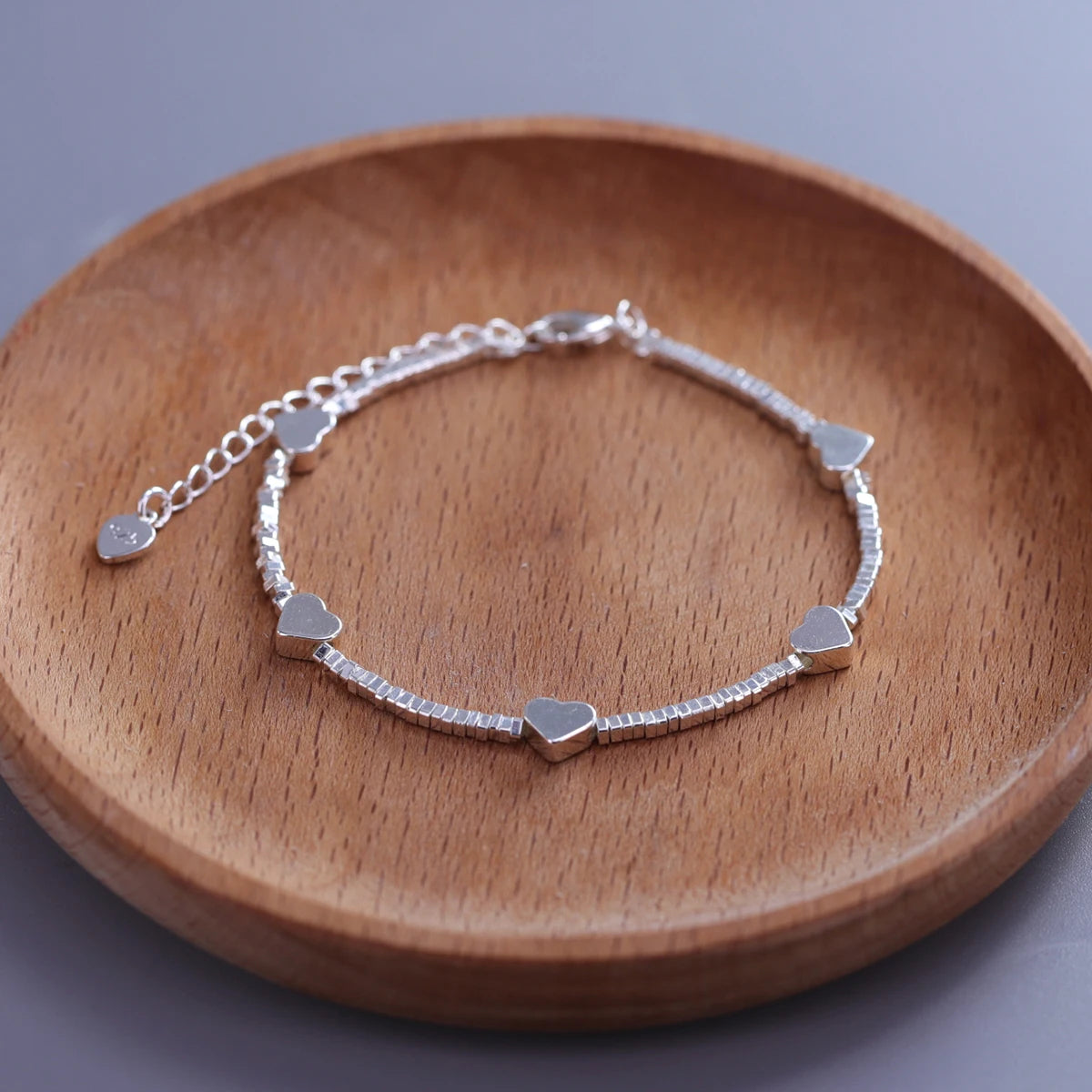 Where Nature Meets Grace – Sterling Silver Green Leaf Bracelet That Wraps the Wild Around Your Wrist