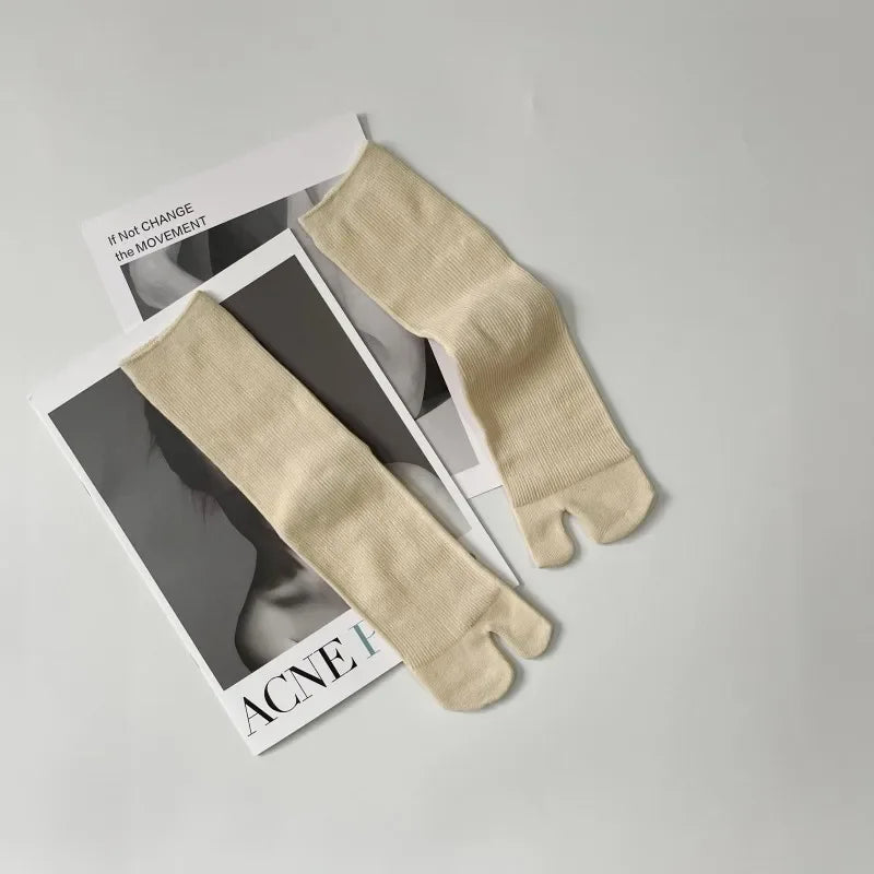 Rediscover Comfort, Balance & Style – Combed Cotton Tabi Socks That Honour Tradition and Redefine Everyday Wear