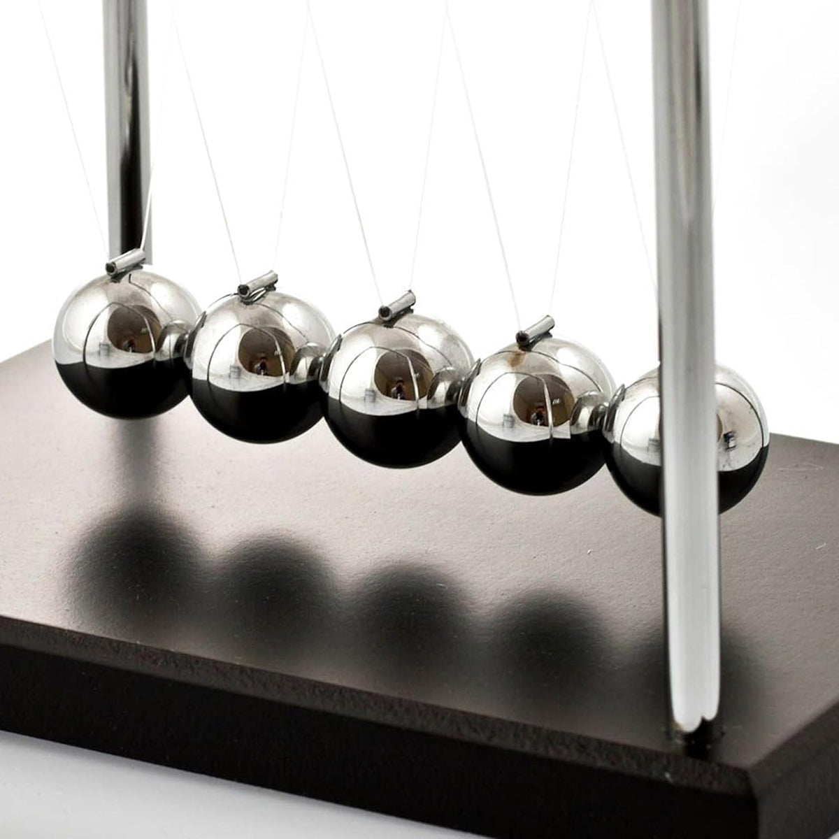 Newton'S Cradle Five Pendulum Classic Physics Swinging Executive Desk Toy