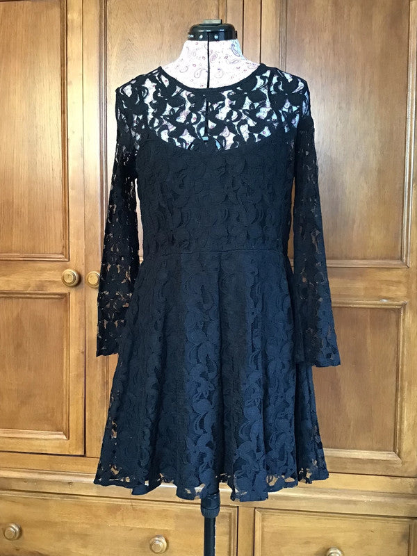 Black lace dress