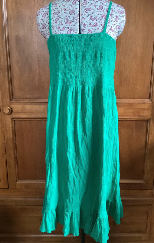 Green summer dress. size 12/14