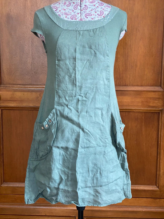 Lovely pale green dress