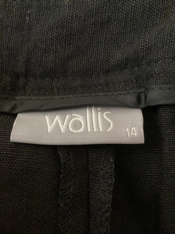 Wallis three quarter leg trousers
