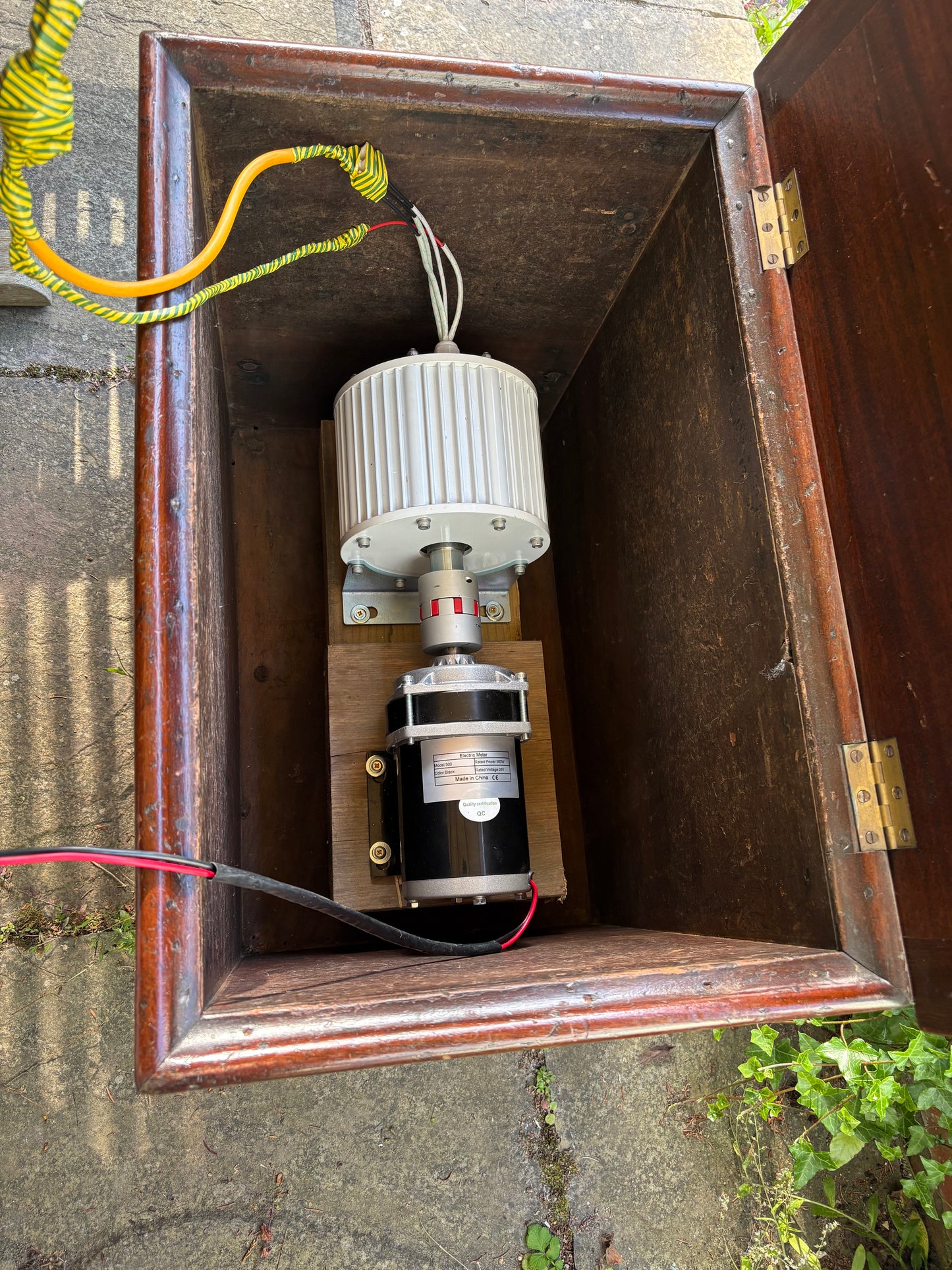 Silent Electricity – Low‑RPM Permanent‑Magnet Dynamo Generator 20 kW + 500w DC motor