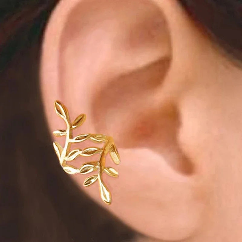 The Heart of the Wild – Fox Clip Earrings That Wrap You in Grace and Quiet Devotion
