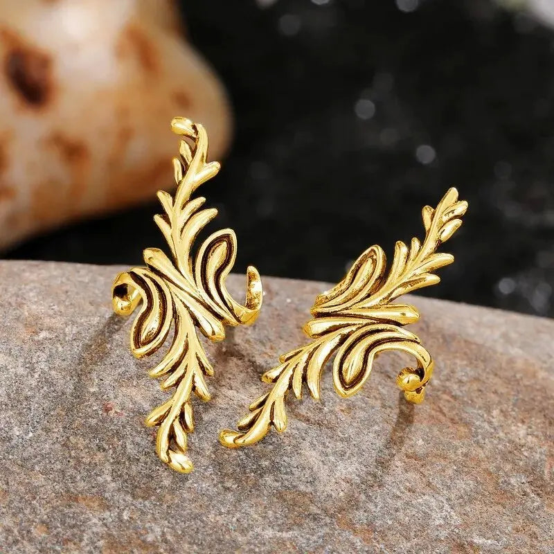 The Heart of the Wild – Fox Clip Earrings That Wrap You in Grace and Quiet Devotion