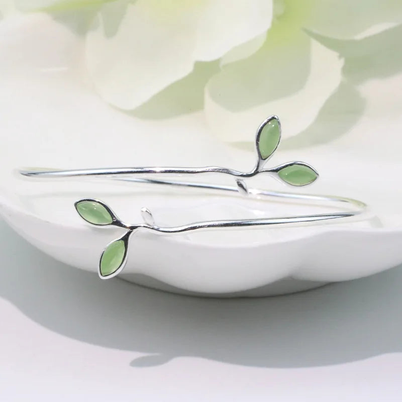 Where Nature Meets Grace – Sterling Silver Green Leaf Bracelet That Wraps the Wild Around Your Wrist