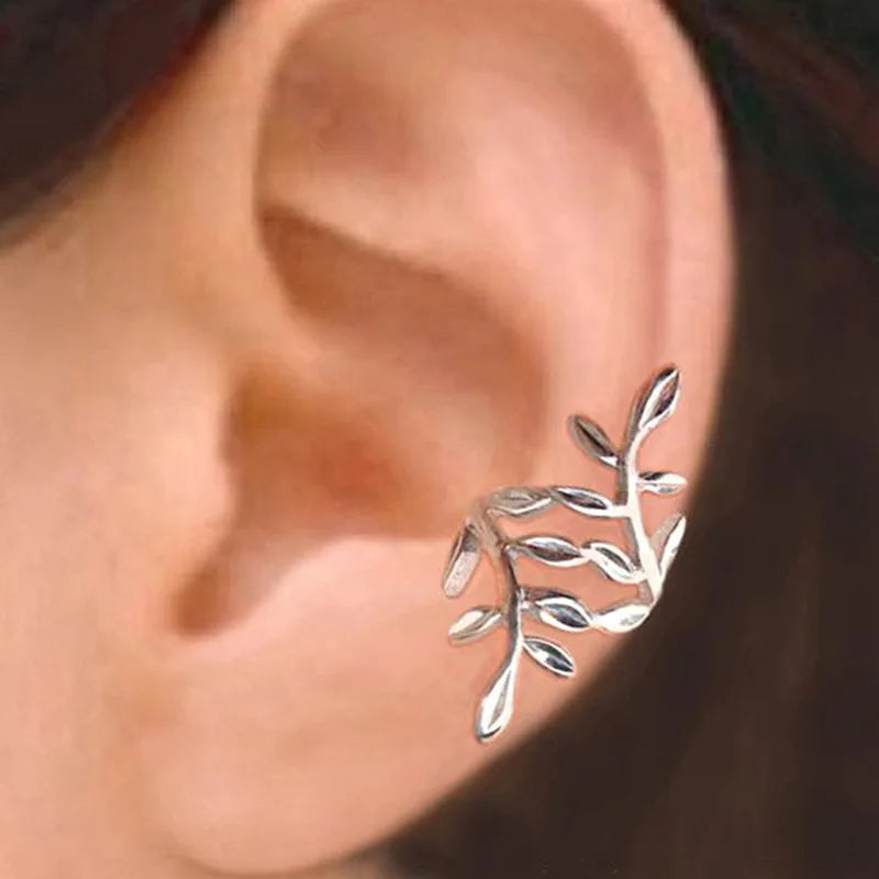 The Heart of the Wild – Fox Clip Earrings That Wrap You in Grace and Quiet Devotion