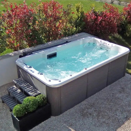 Dive into Luxury – Your Personal Oasis of Wellness and Connection