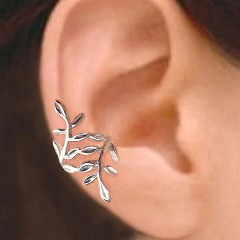 The Heart of the Wild – Fox Clip Earrings That Wrap You in Grace and Quiet Devotion